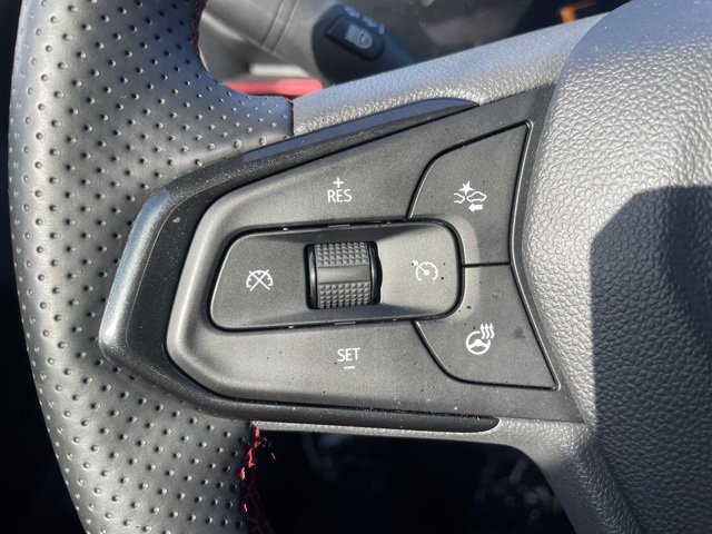 Used 2025 Chevrolet Trax RS image 19