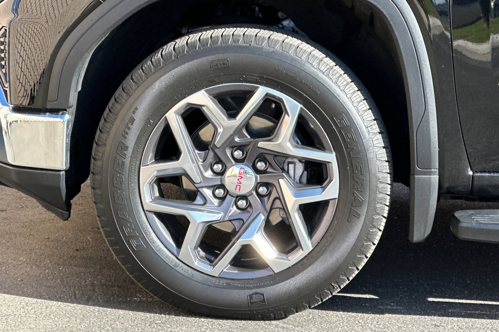Certified 2026 GMC Sierra 1500 SLT w/ SLT Premium Package RWD image 26