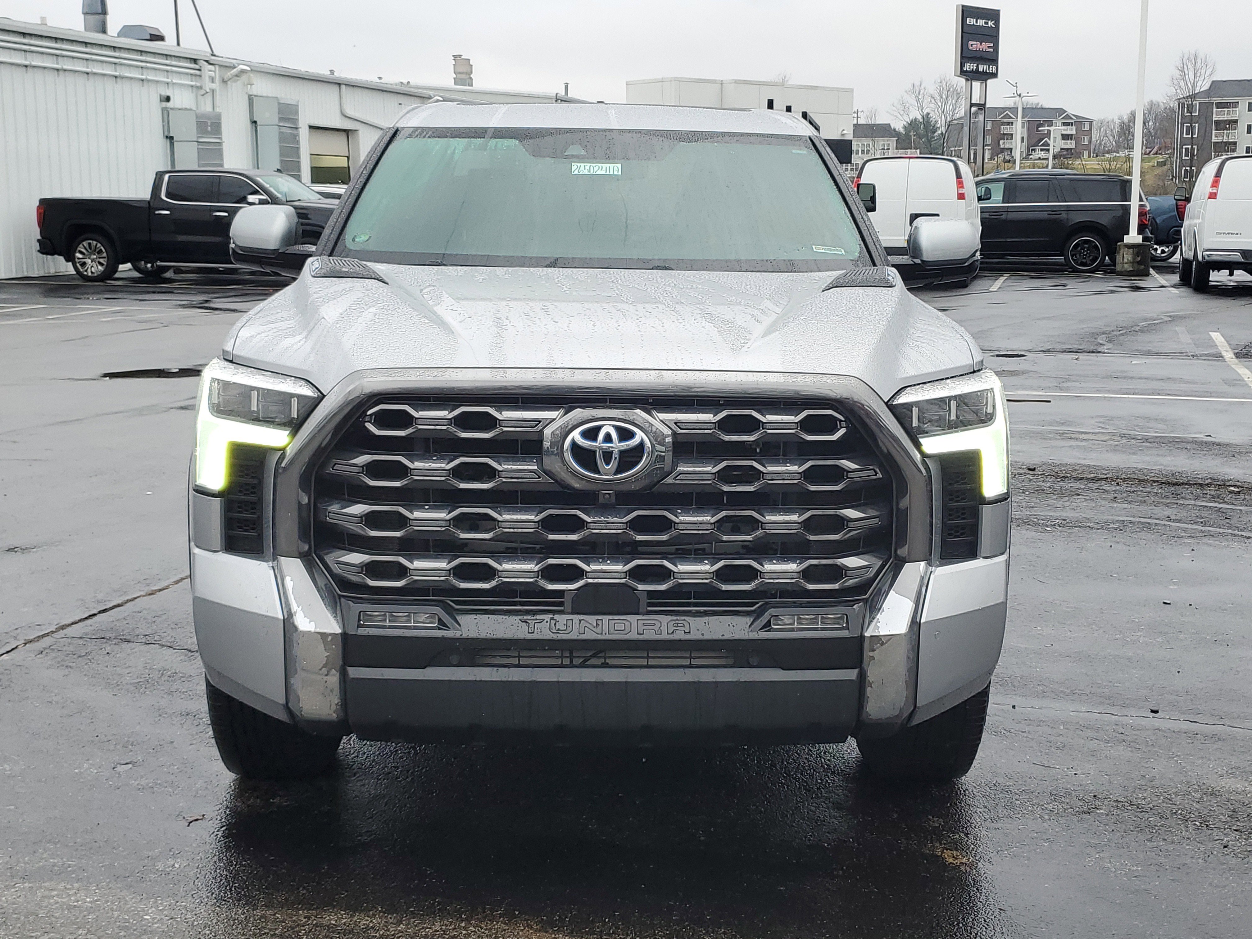 Used 2024 Toyota Tundra Platinum image 2