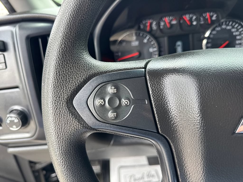 Used 2018 Chevrolet Silverado 1500 Custom w/ Custom Value Package AWD/4WD image 22
