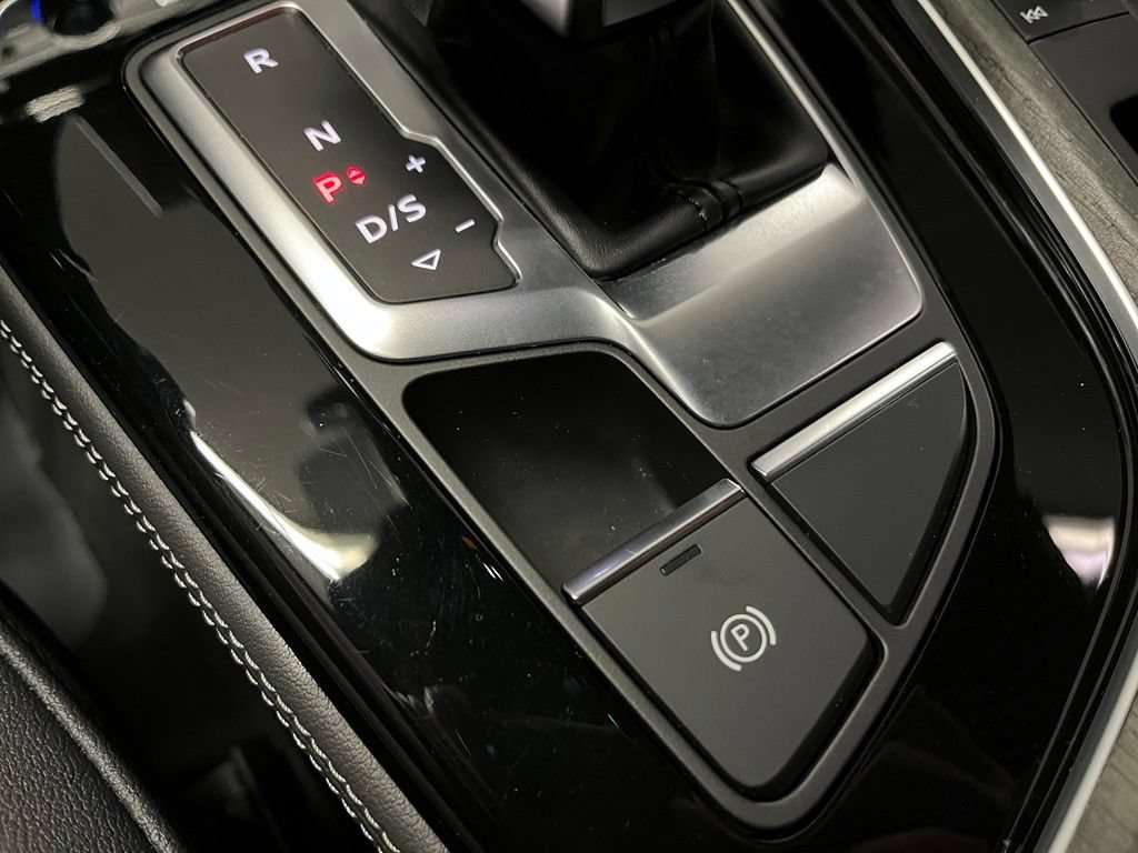 Used 2022 Audi A4 2.0T Premium Plus AWD/4WD image 14