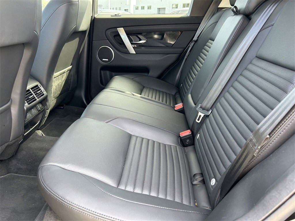 Used 2024 Land Rover Discovery Sport S image 18