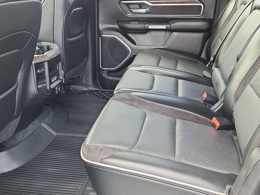 Used 2019 RAM 1500 Laramie AWD/4WD image 10