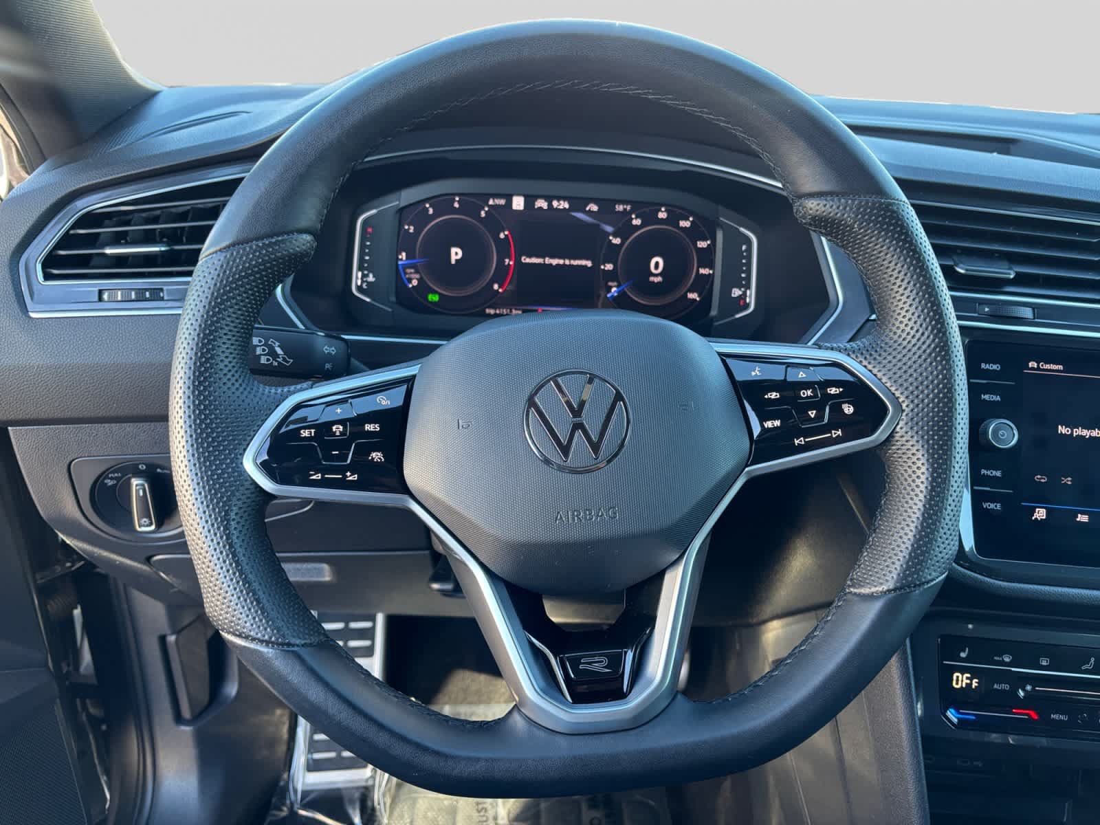 Used 2022 Volkswagen Tiguan SEL R-Line AWD/4WD image 11