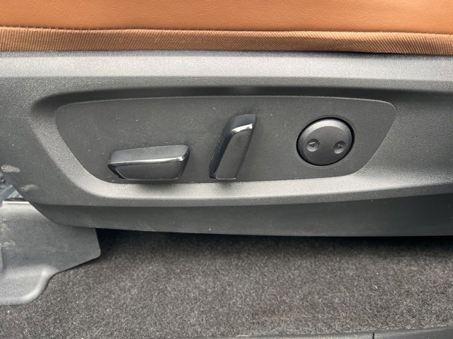 Used 2024 Nissan Pathfinder Platinum image 29