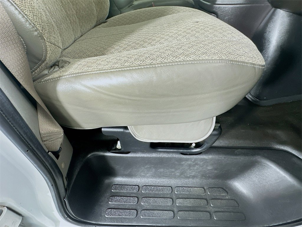 Used 2022 Chevrolet Express 3500 LS image 21