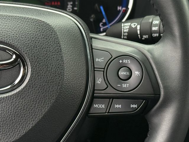 Used 2023 Toyota RAV4 XSE AWD/4WD image 17
