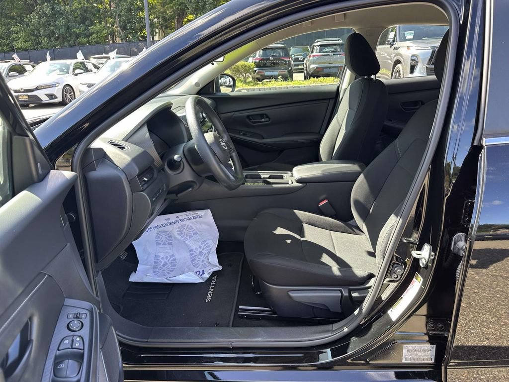 Certified 2024 Nissan Sentra S FWD image 17
