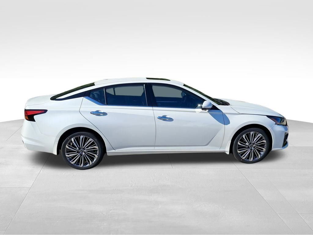 New 2025 Nissan Altima 2.5 SL image 7