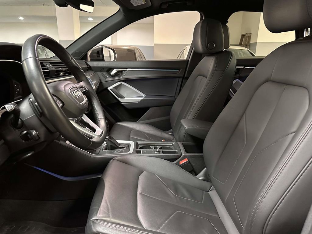 Used 2023 Audi Q3 2.0T Premium Plus w/ Premium Plus Package image 16