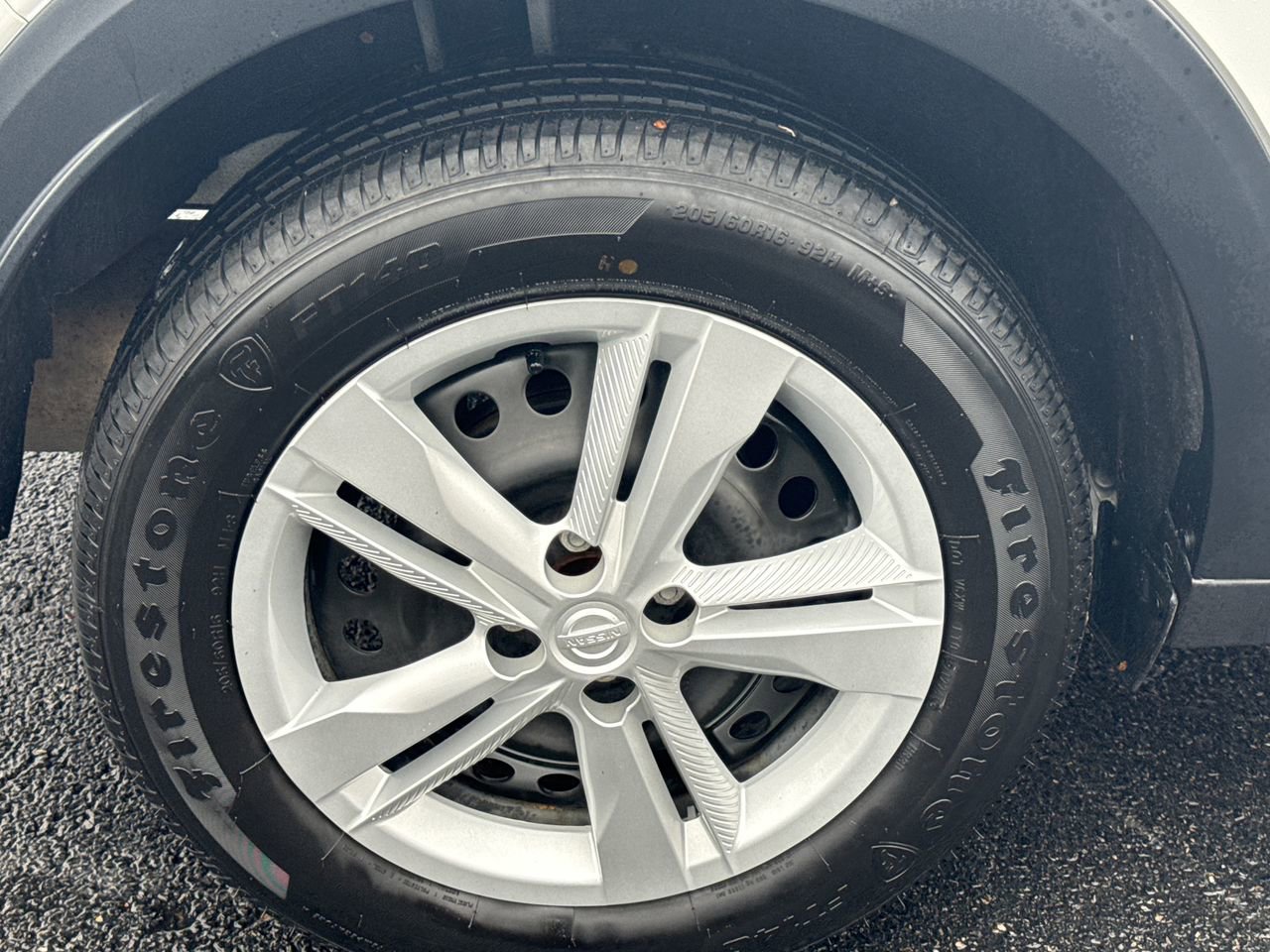 Used 2024 Nissan Kicks S image 9