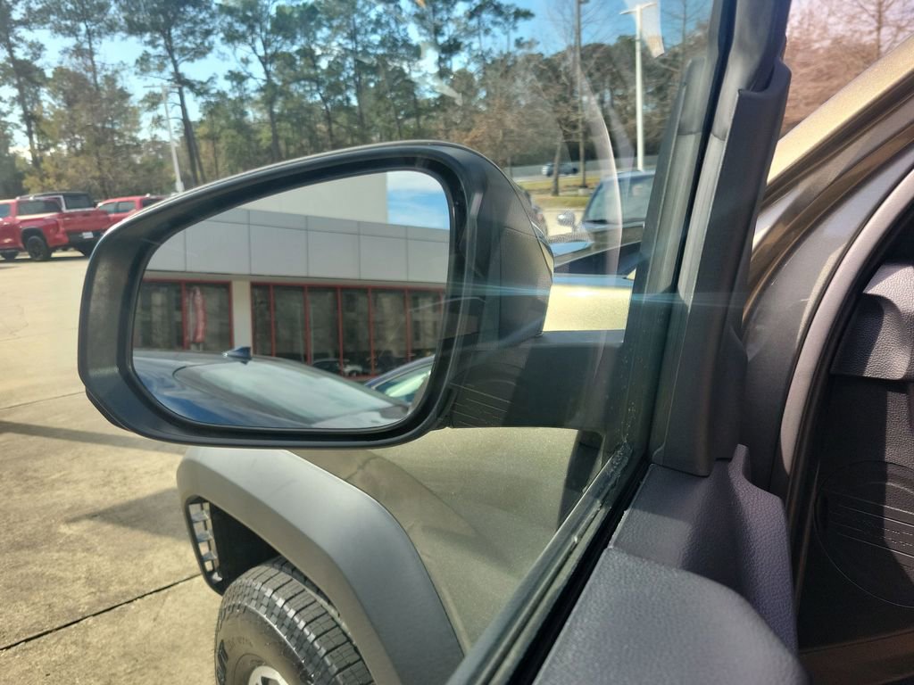 Certified 2025 Toyota Tacoma TRD Off-Road image 11