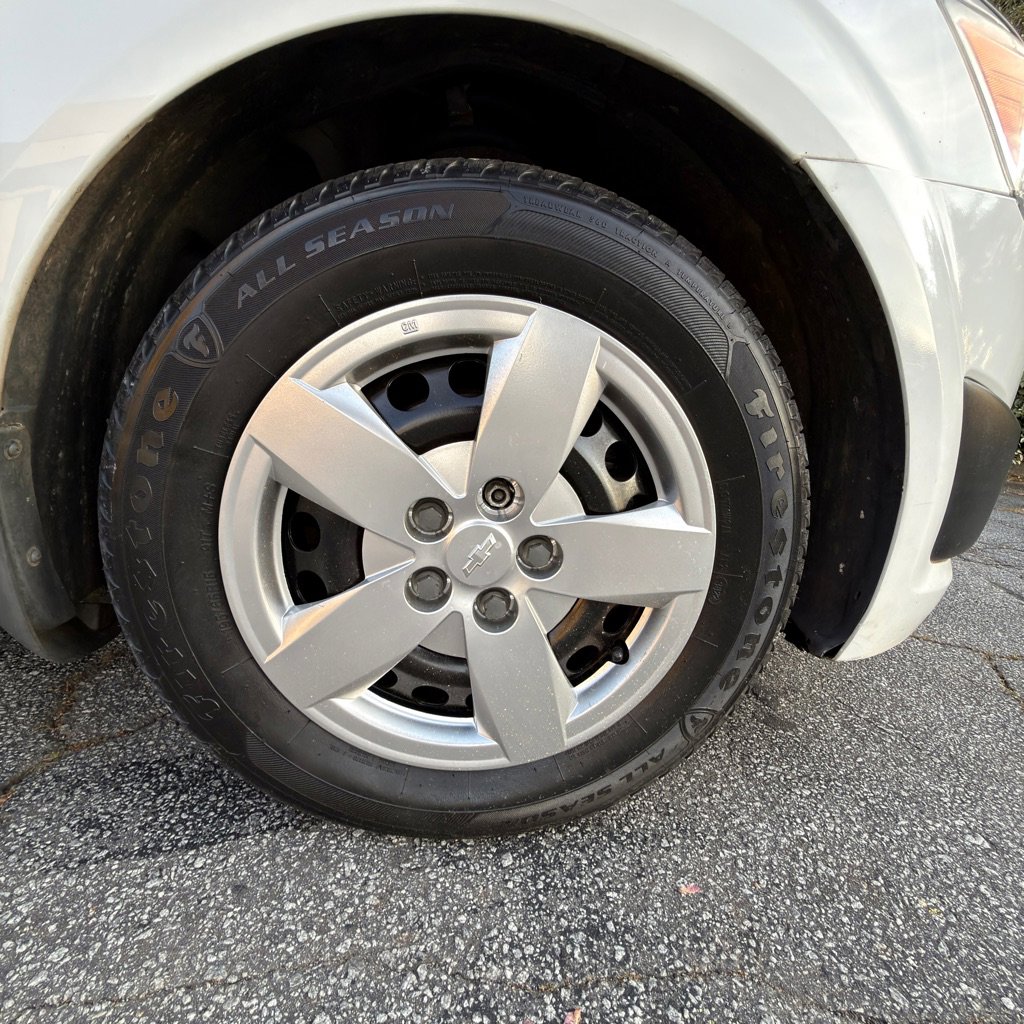 Used 2014 Chevrolet Sonic LS image 40