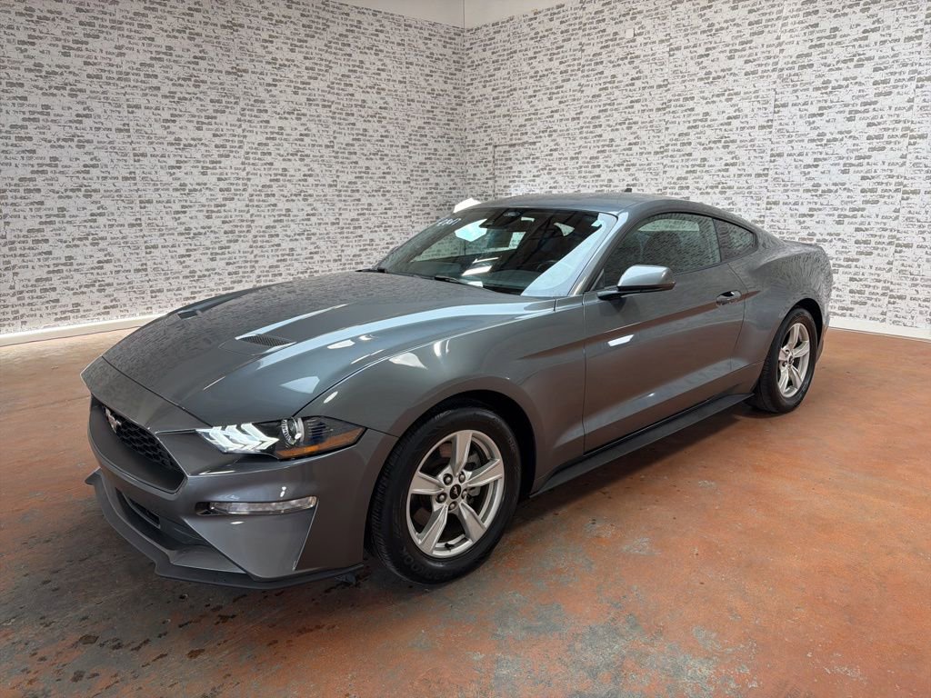 Used 2022 Ford Mustang Coupe RWD image 3