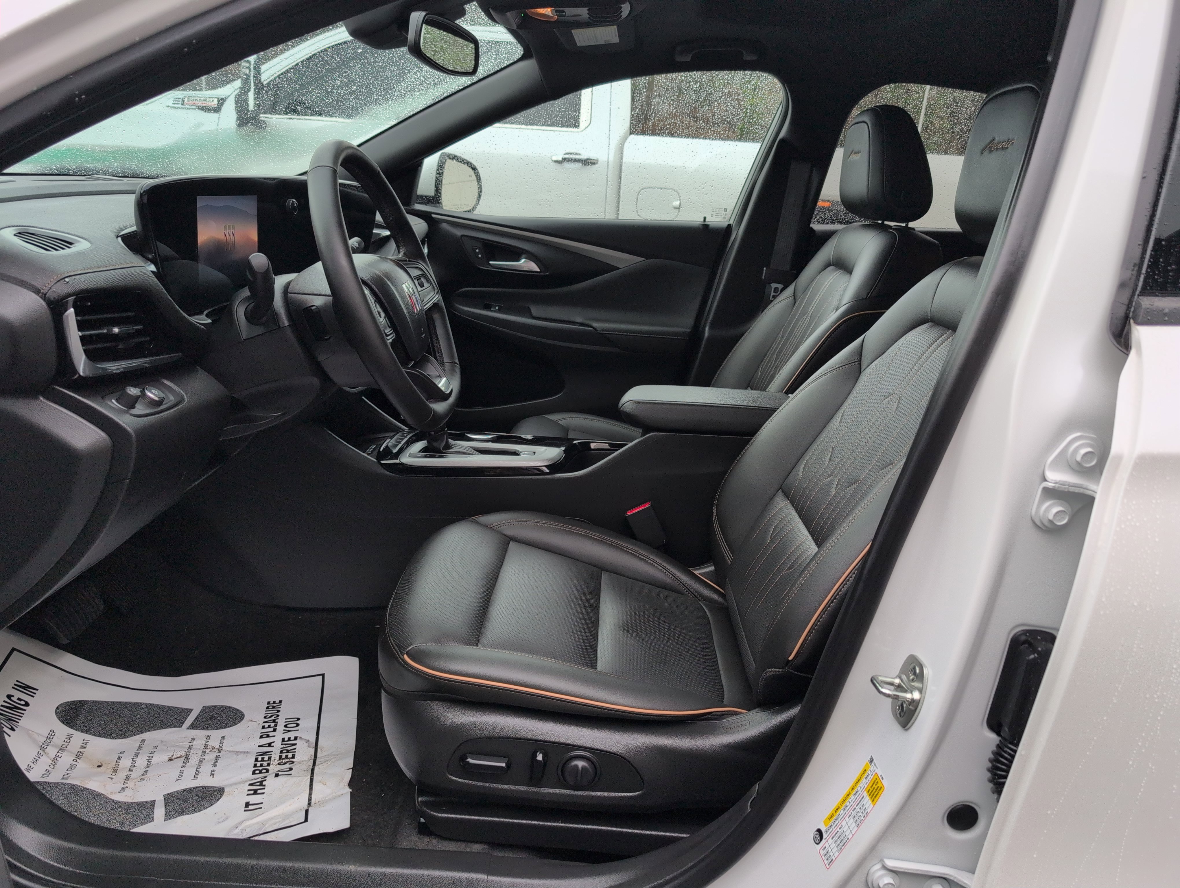 Used 2024 Buick Envista Avenir image 16