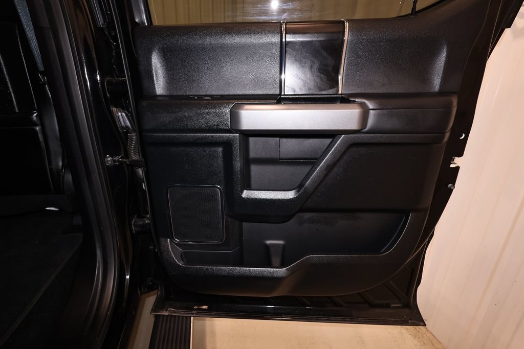Certified 2019 Ford F450 Platinum w/ Platinum Ultimate Package AWD/4WD image 19