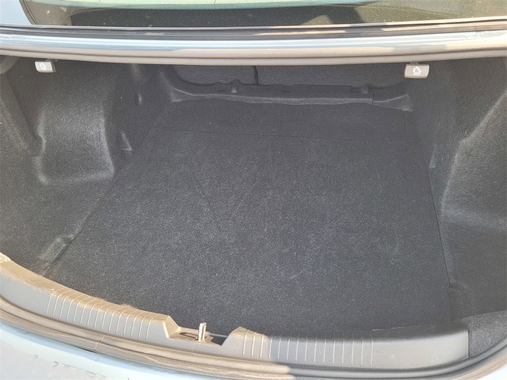 Used 2024 Chevrolet Malibu LT image 25