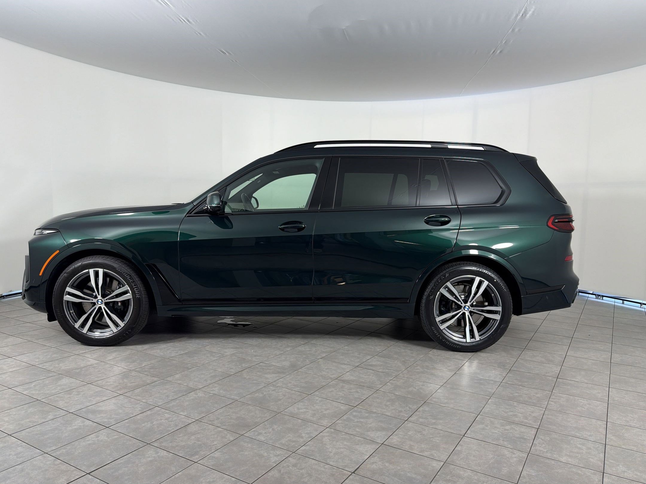 Certified 2026 BMW X7 xDrive40i AWD/4WD image 2