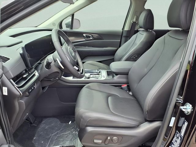 New 2025 Kia Carnival SX w/ SX Dark Edition Package FWD image 16