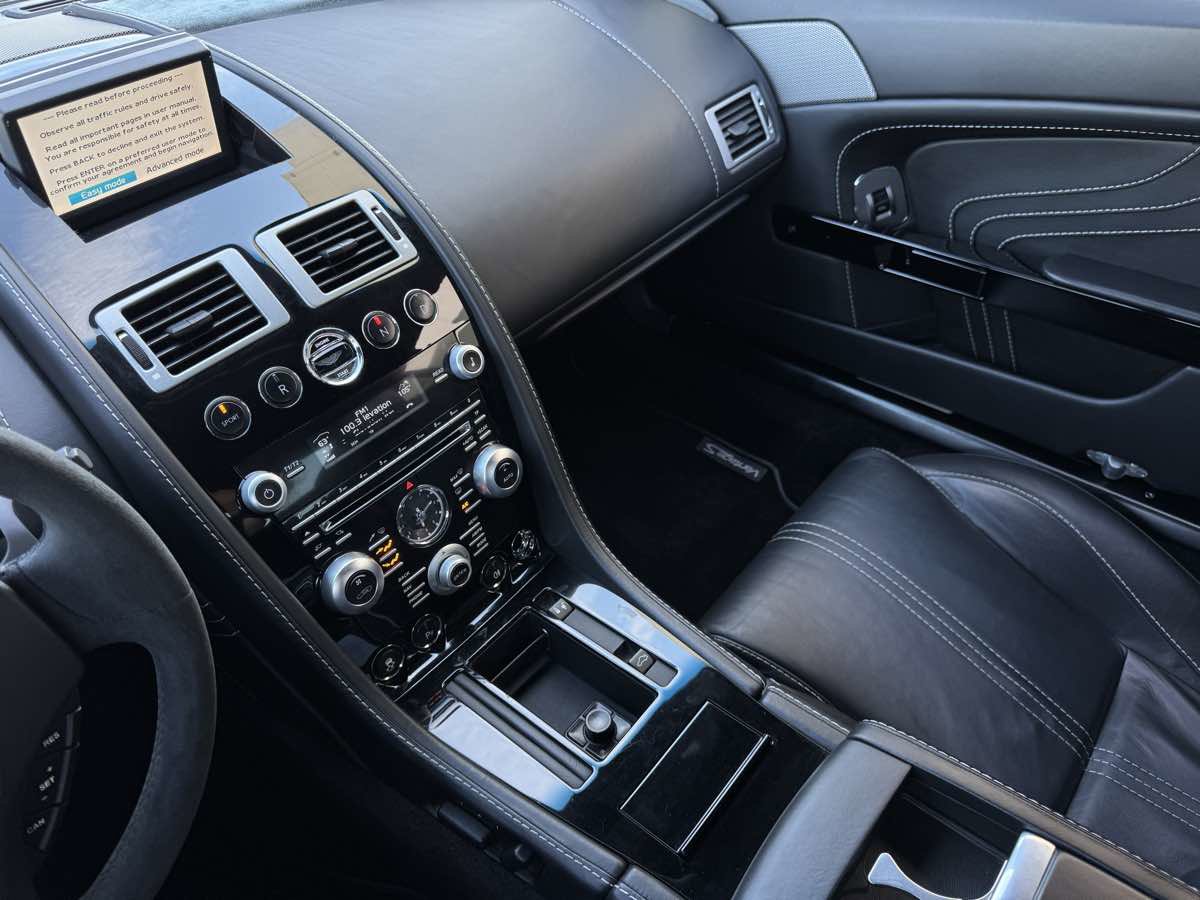 Used 2011 Aston Martin V8 Vantage S image 34