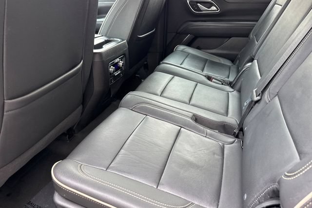 Used 2024 GMC Yukon XL SLT RWD image 14