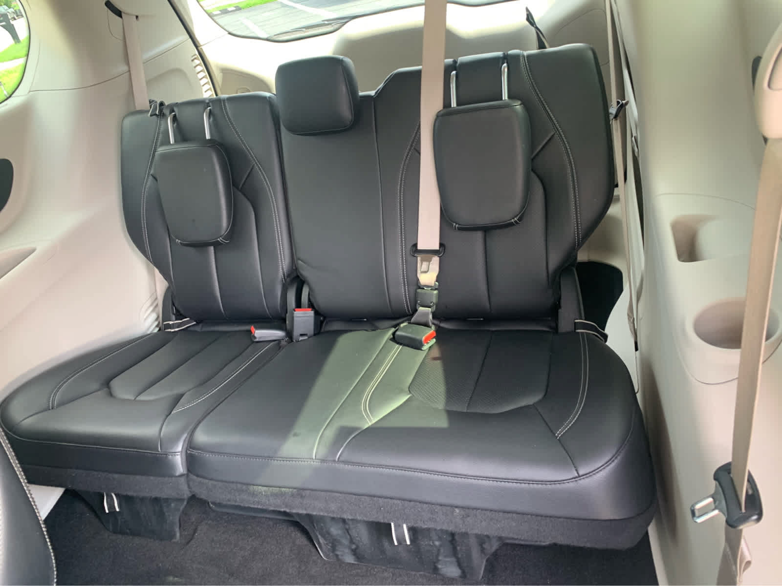 Used 2022 Chrysler Pacifica Touring-L FWD image 24