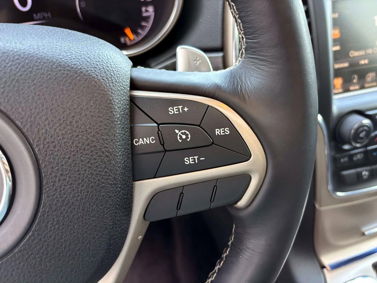 Used 2016 Jeep Grand Cherokee Limited AWD/4WD image 18