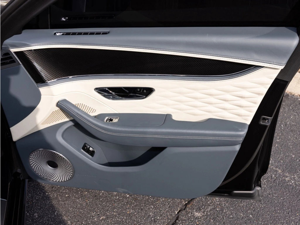 Certified 2022 Bentley Flying Spur W12 image 76