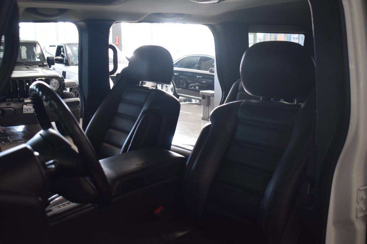 Used 2005 HUMMER H2 w/ Preferred Equipment Group image 54
