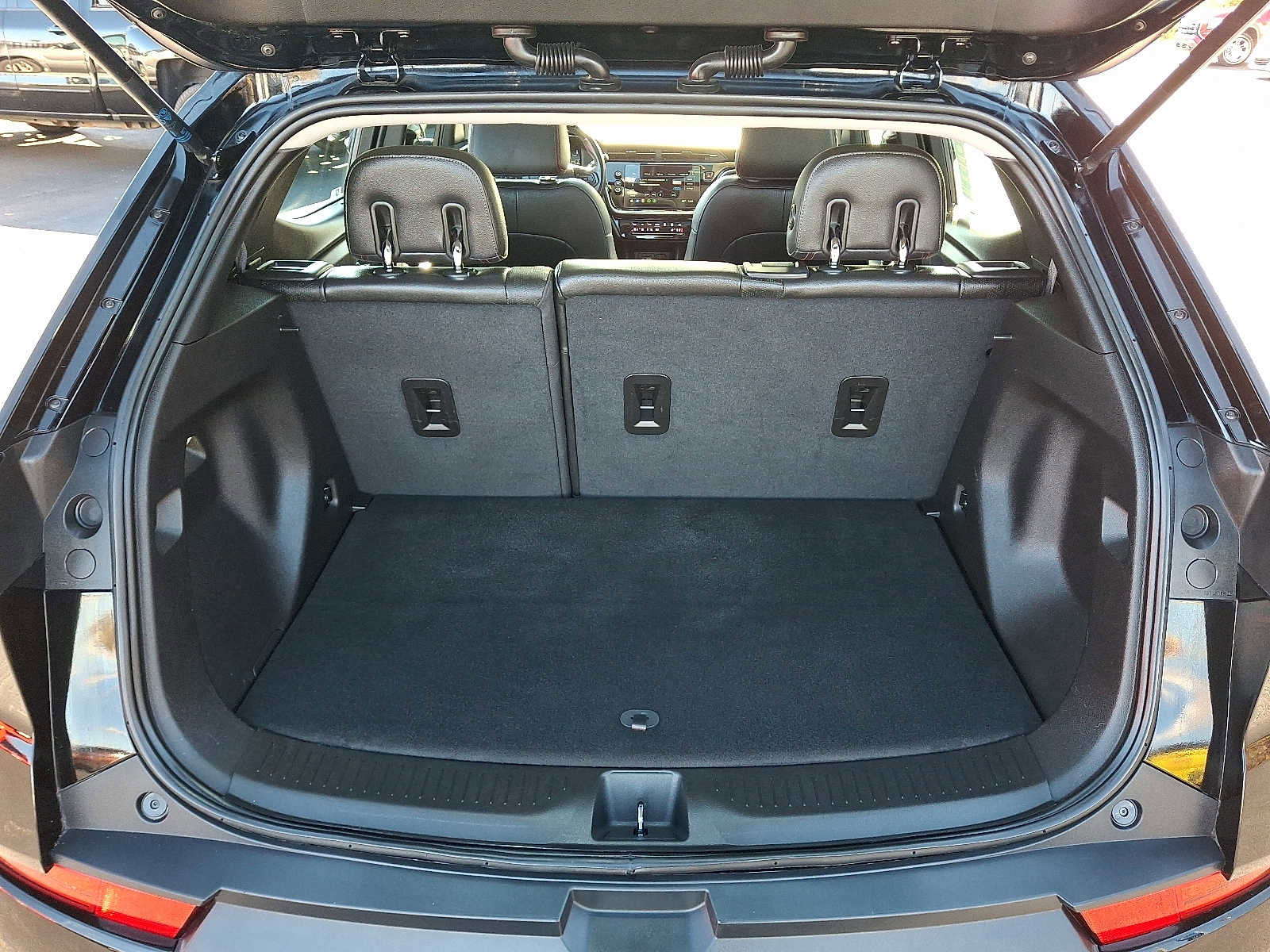 Used 2023 Chevrolet Bolt EUV Premier w/ Sun & Sound Package image 28