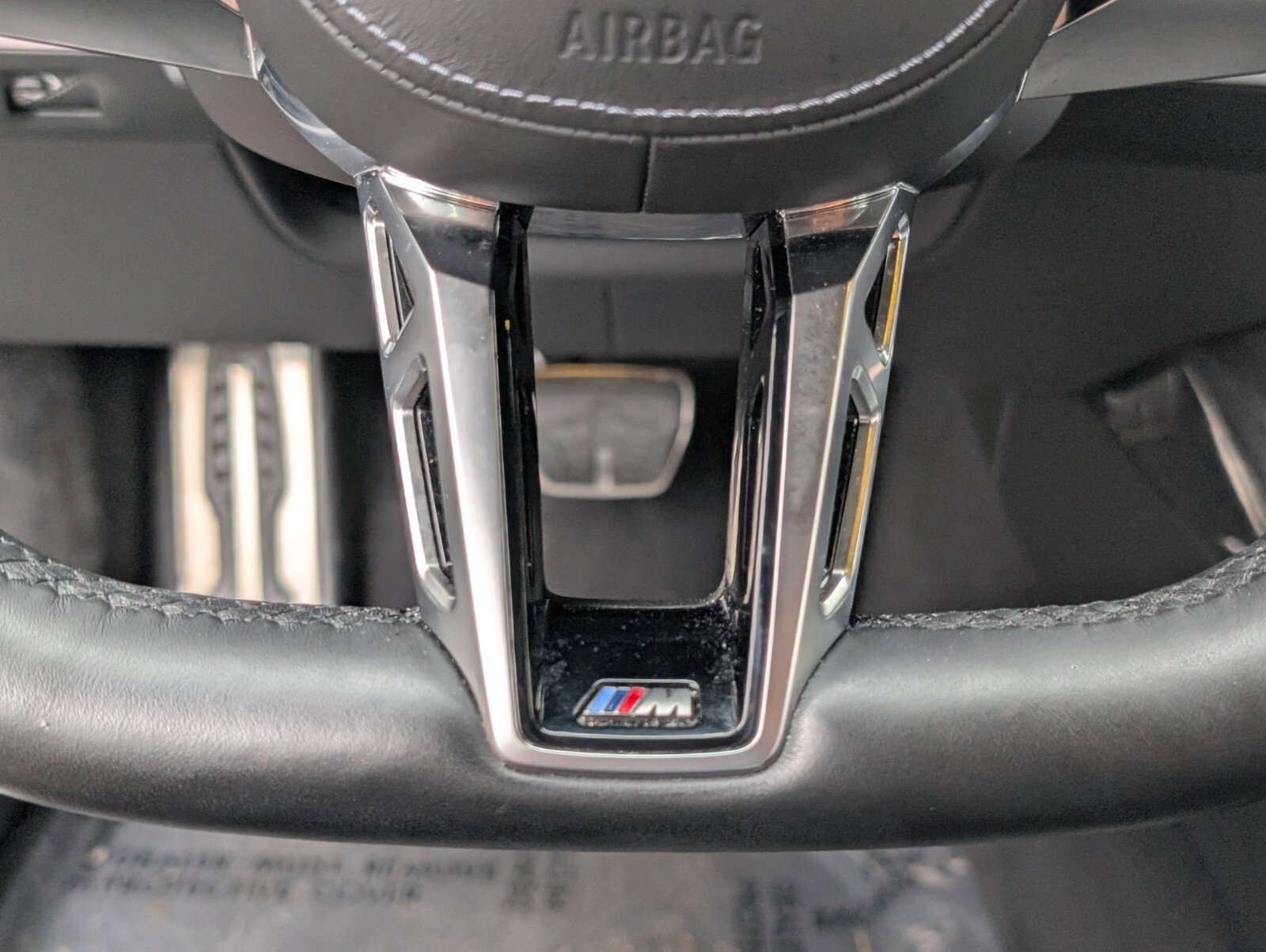 Used 2023 BMW 740i image 31