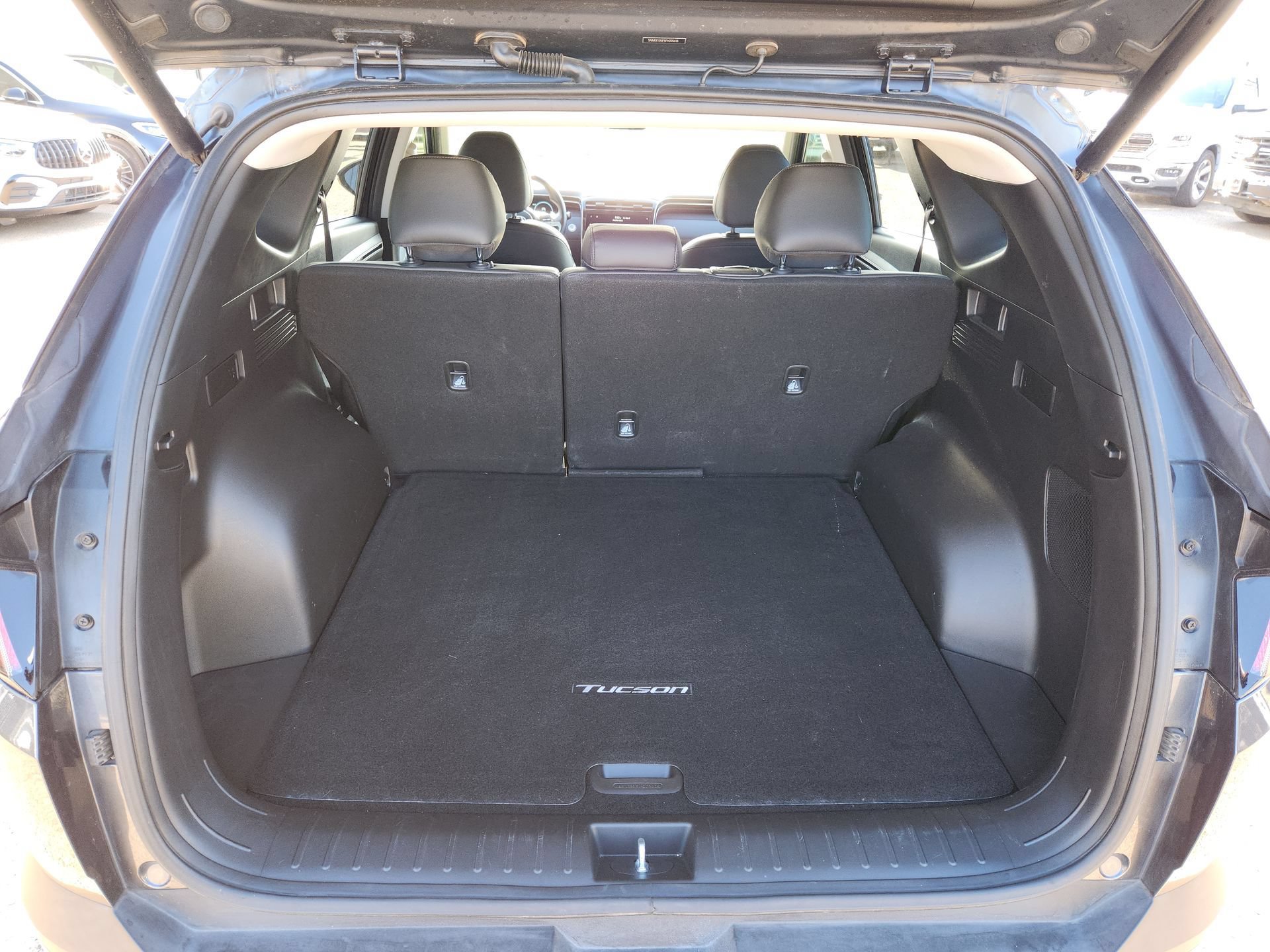 Used 2023 Hyundai Tucson Limited FWD image 12