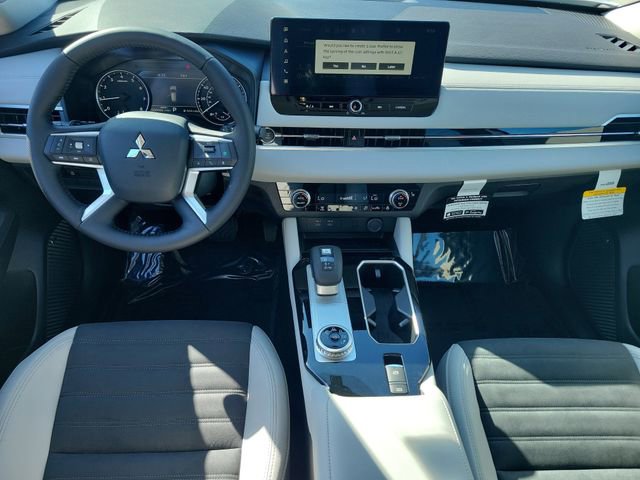New 2026 Mitsubishi Outlander SE image 17