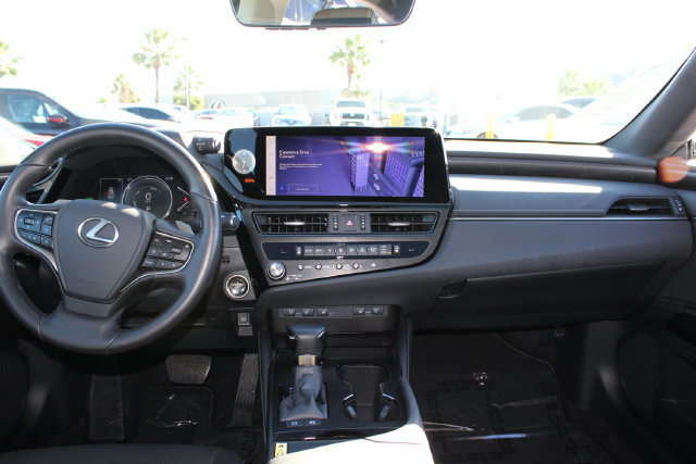 Certified 2025 Lexus ES 300h w/ Premium Package FWD image 10