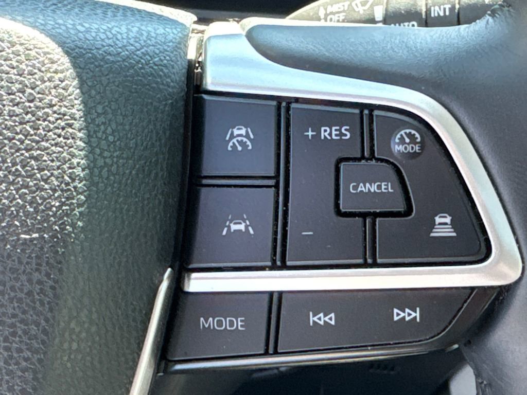 Used 2024 Toyota Grand Highlander Limited image 26