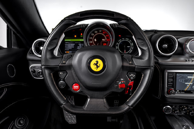 Used 2015 Ferrari California T RWD image 6