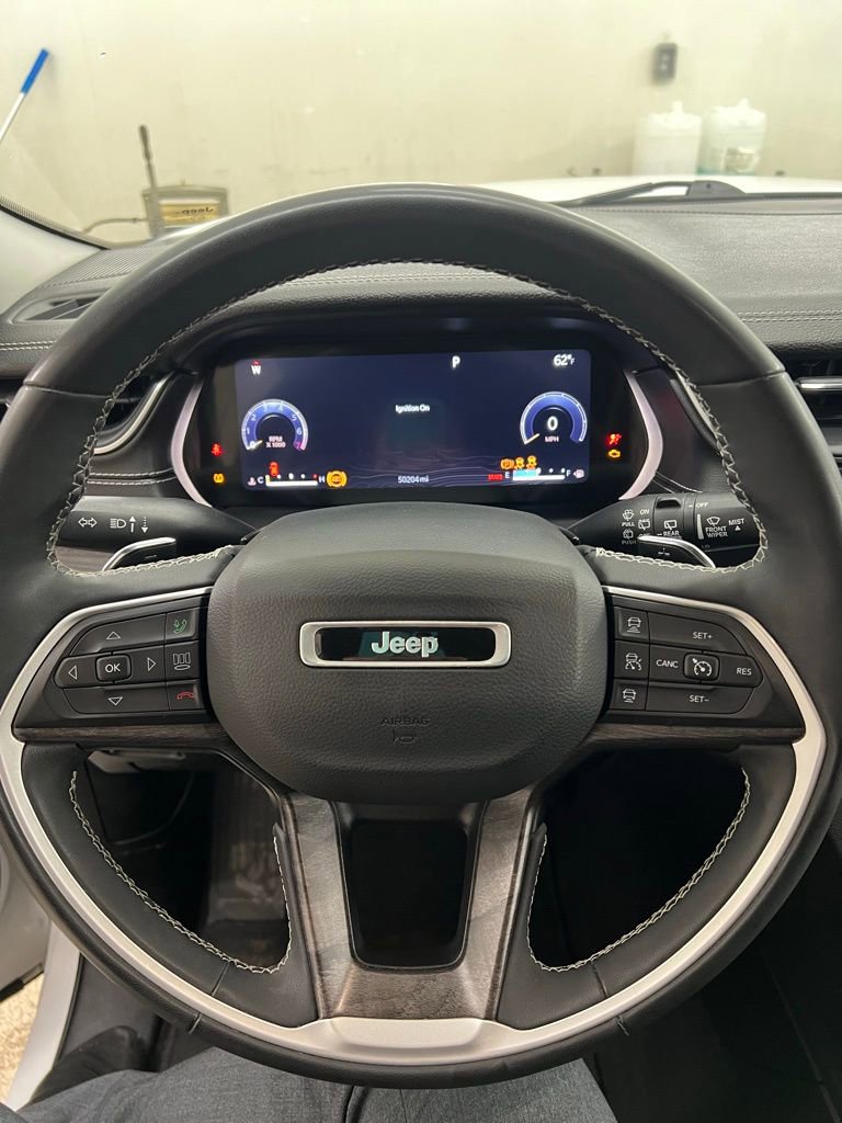 Used 2023 Jeep Grand Cherokee L Limited image 16