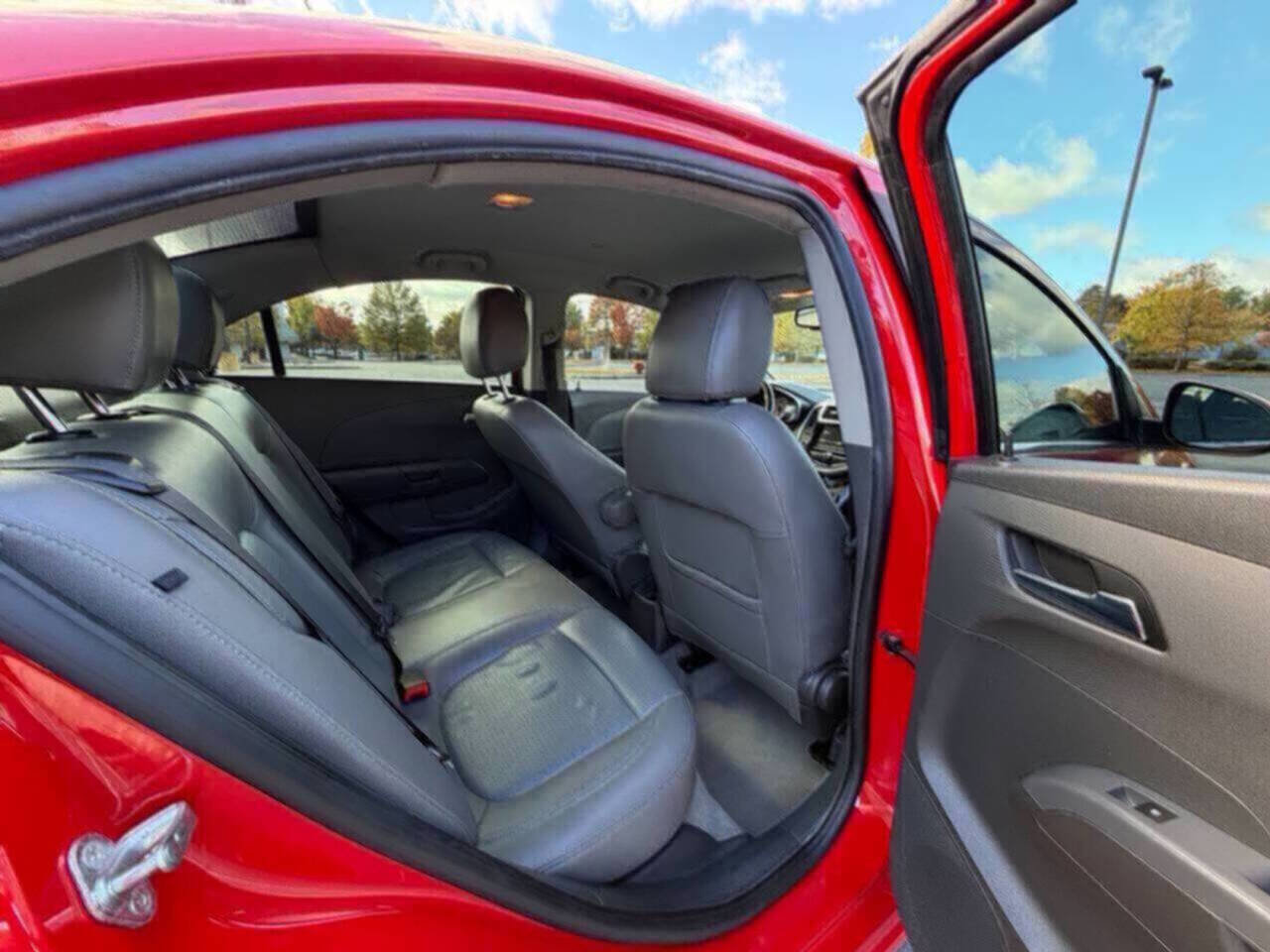 Used 2017 Chevrolet Sonic Premier image 16