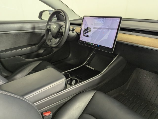Used 2020 Tesla Model 3 Standard Range Plus RWD image 23