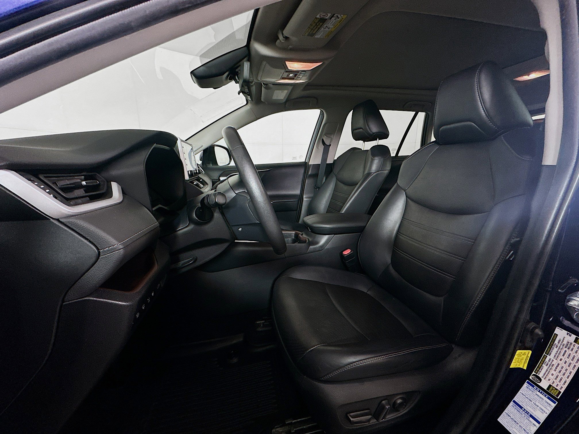 Used 2021 Toyota RAV4 Limited image 13