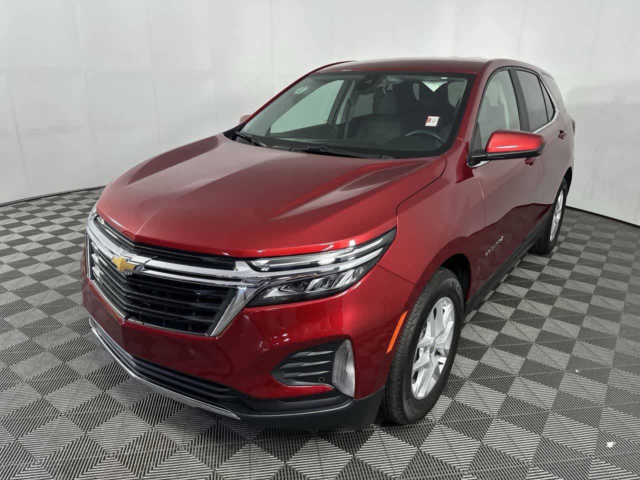 Used 2024 Chevrolet Equinox LT FWD image 11