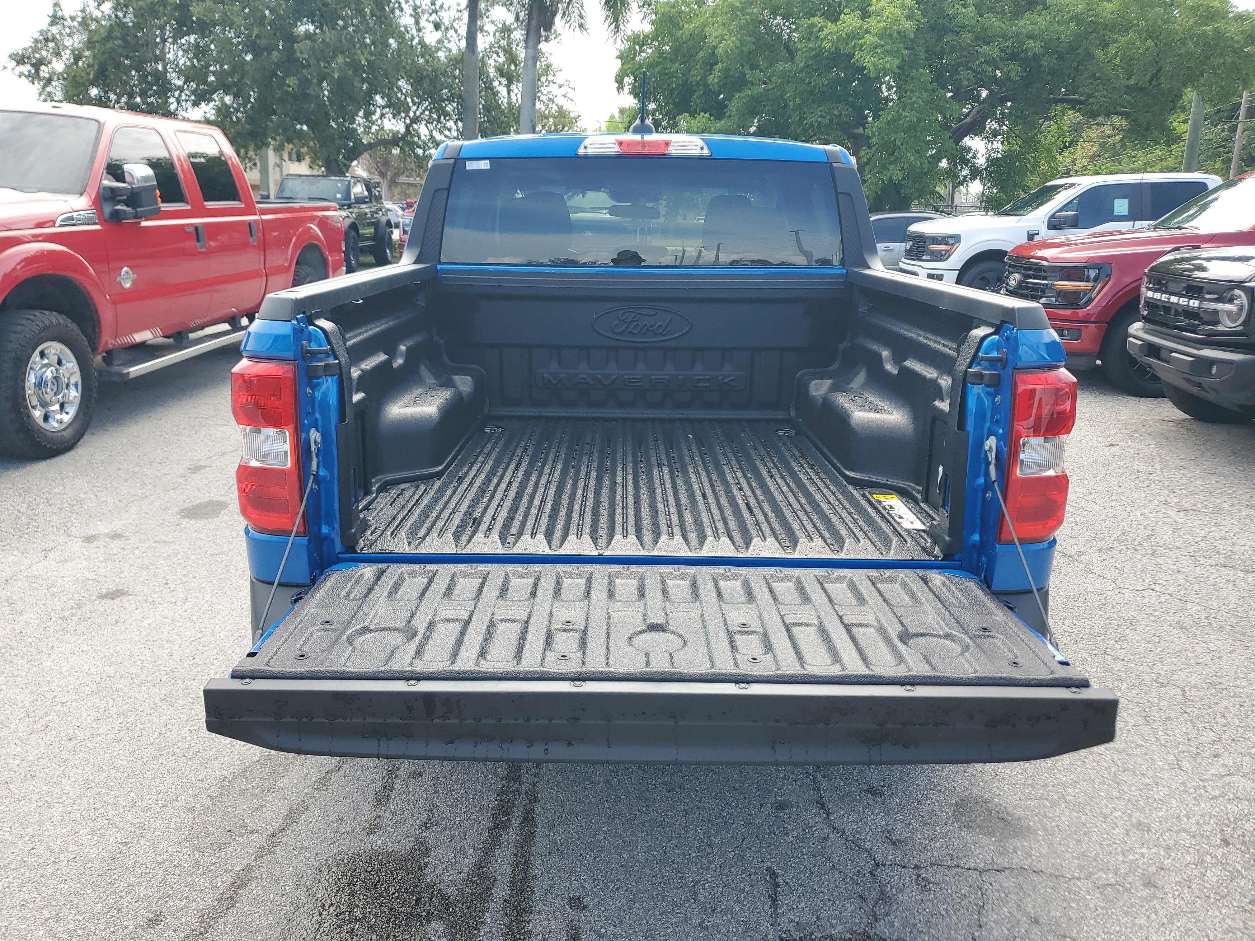 New 2025 Ford Maverick XLT w/ XLT Luxury Package image 8