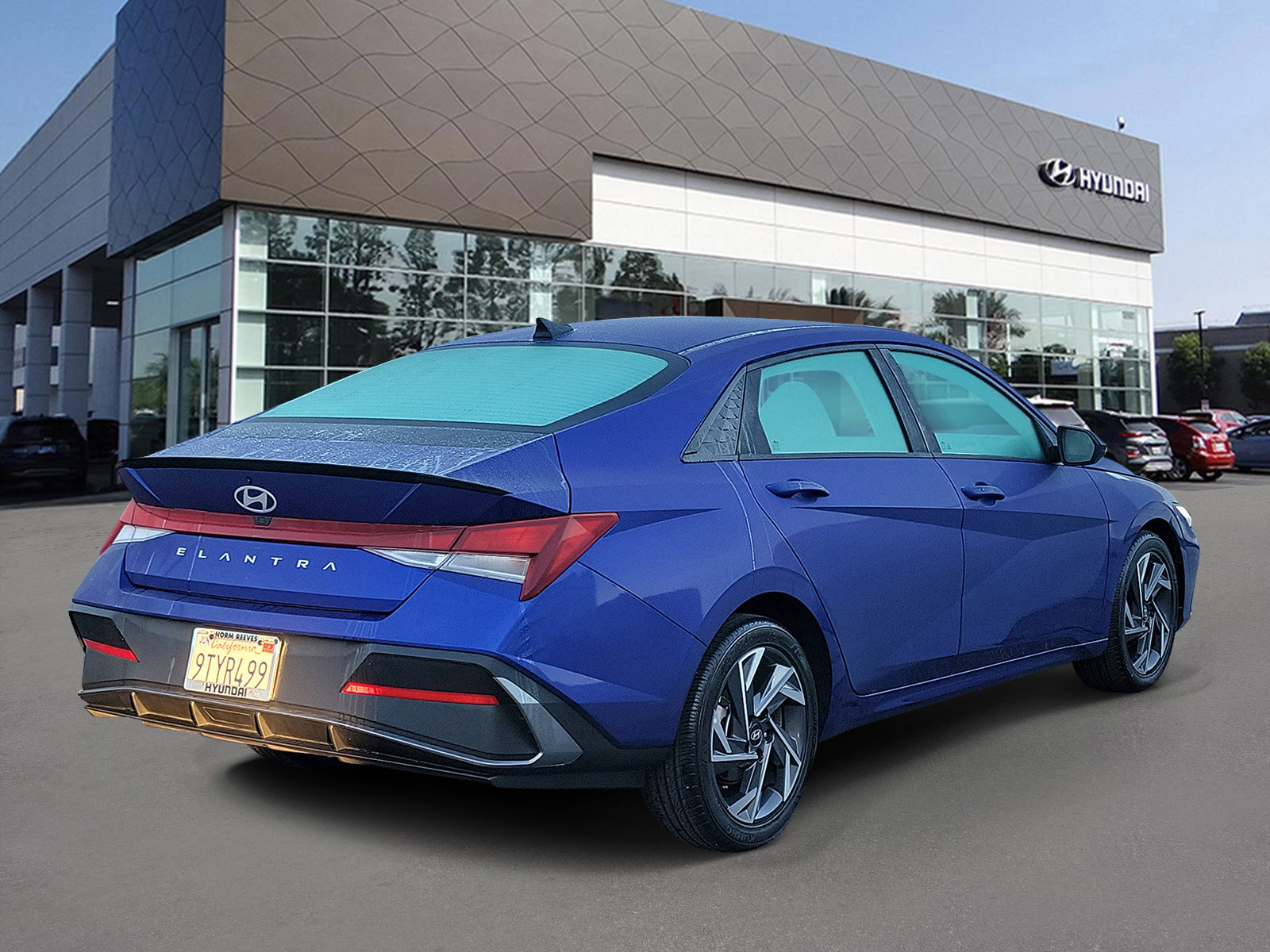 Certified 2025 Hyundai Elantra Sport w/ Cargo Package image 2