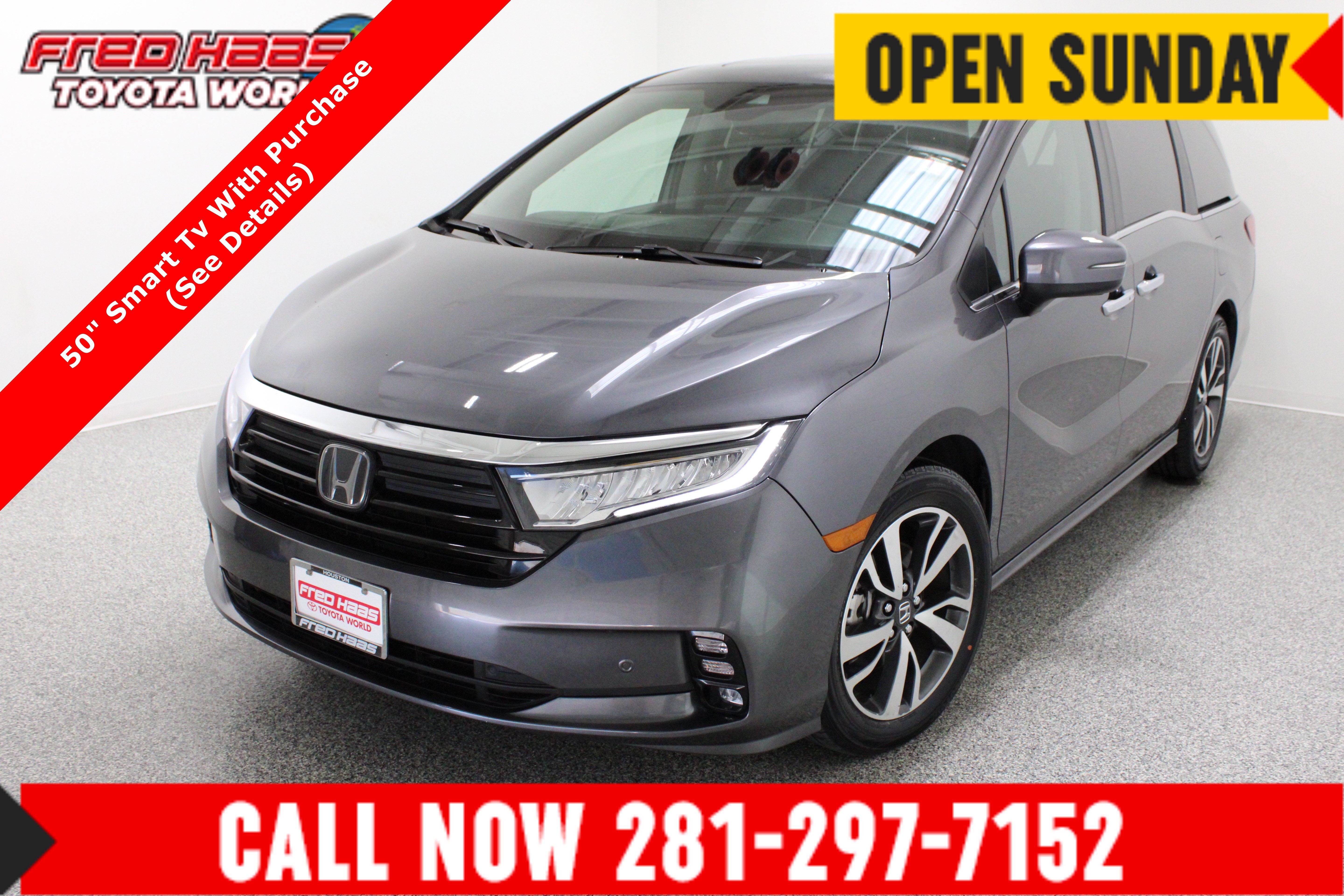 Used 2024 Honda Odyssey Touring image 1