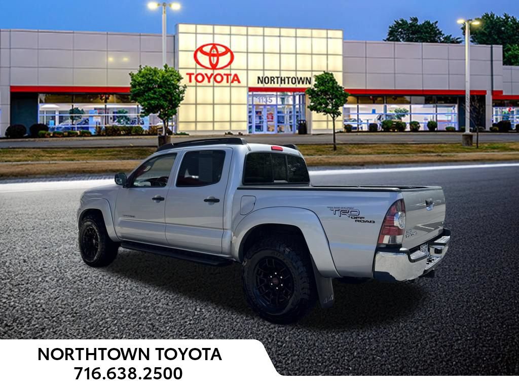 Used 2011 Toyota Tacoma 4x4 Double Cab w/ TRD Off-Road Pkg image 3