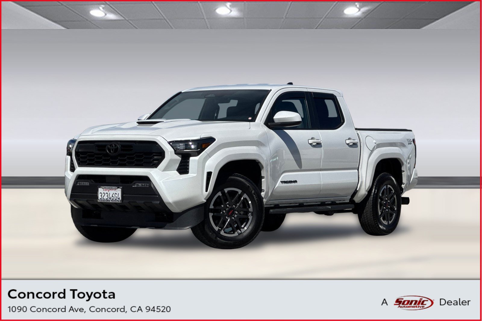 Certified 2025 Toyota Tacoma TRD Sport AWD/4WD image 1