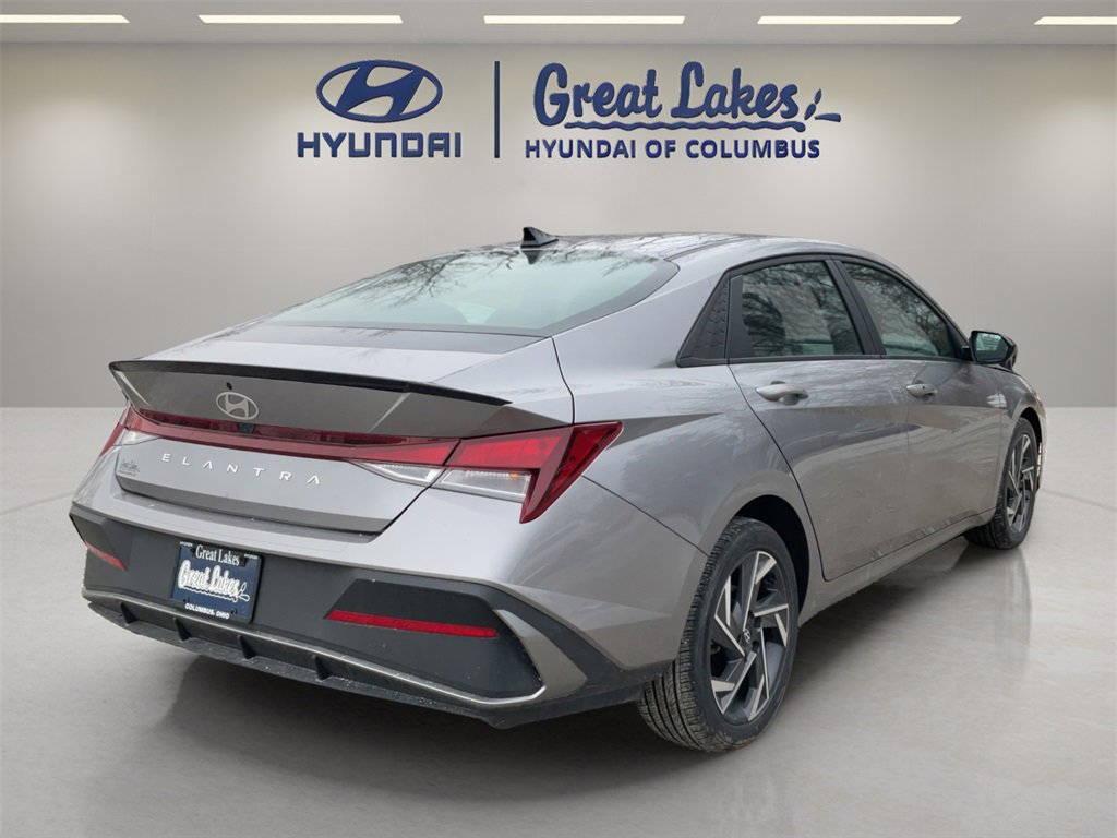 Certified 2025 Hyundai Elantra Sport image 5