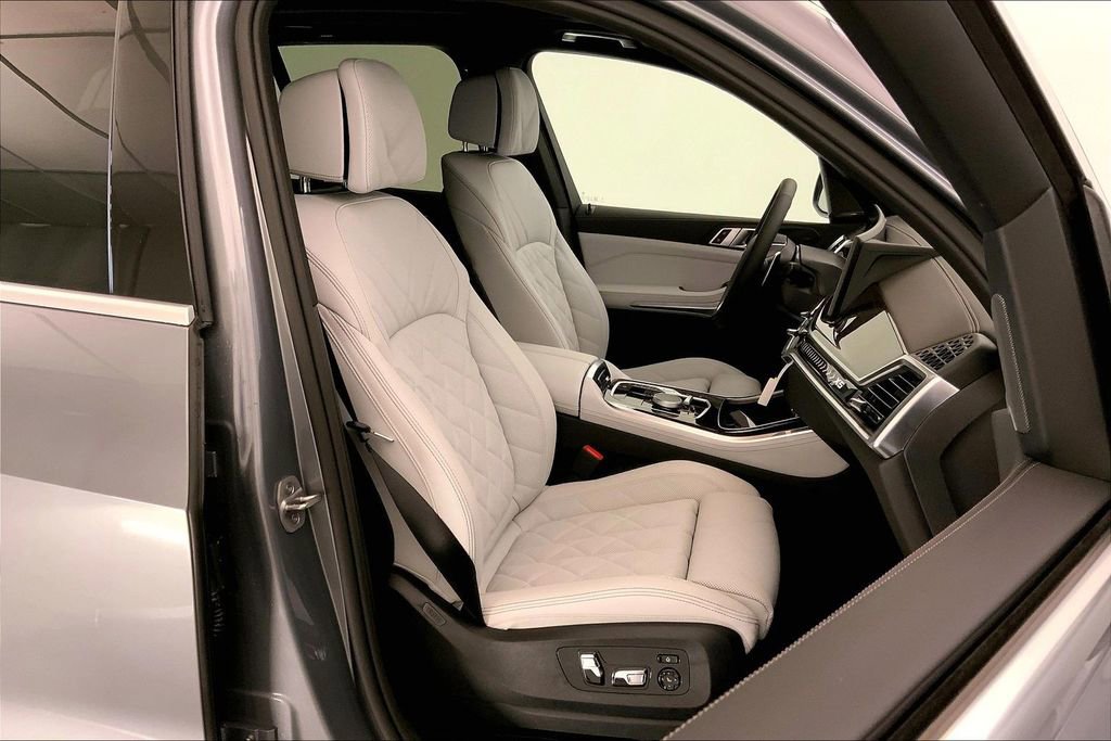 New 2026 BMW X5 xDrive40i w/ Premium Package image 7