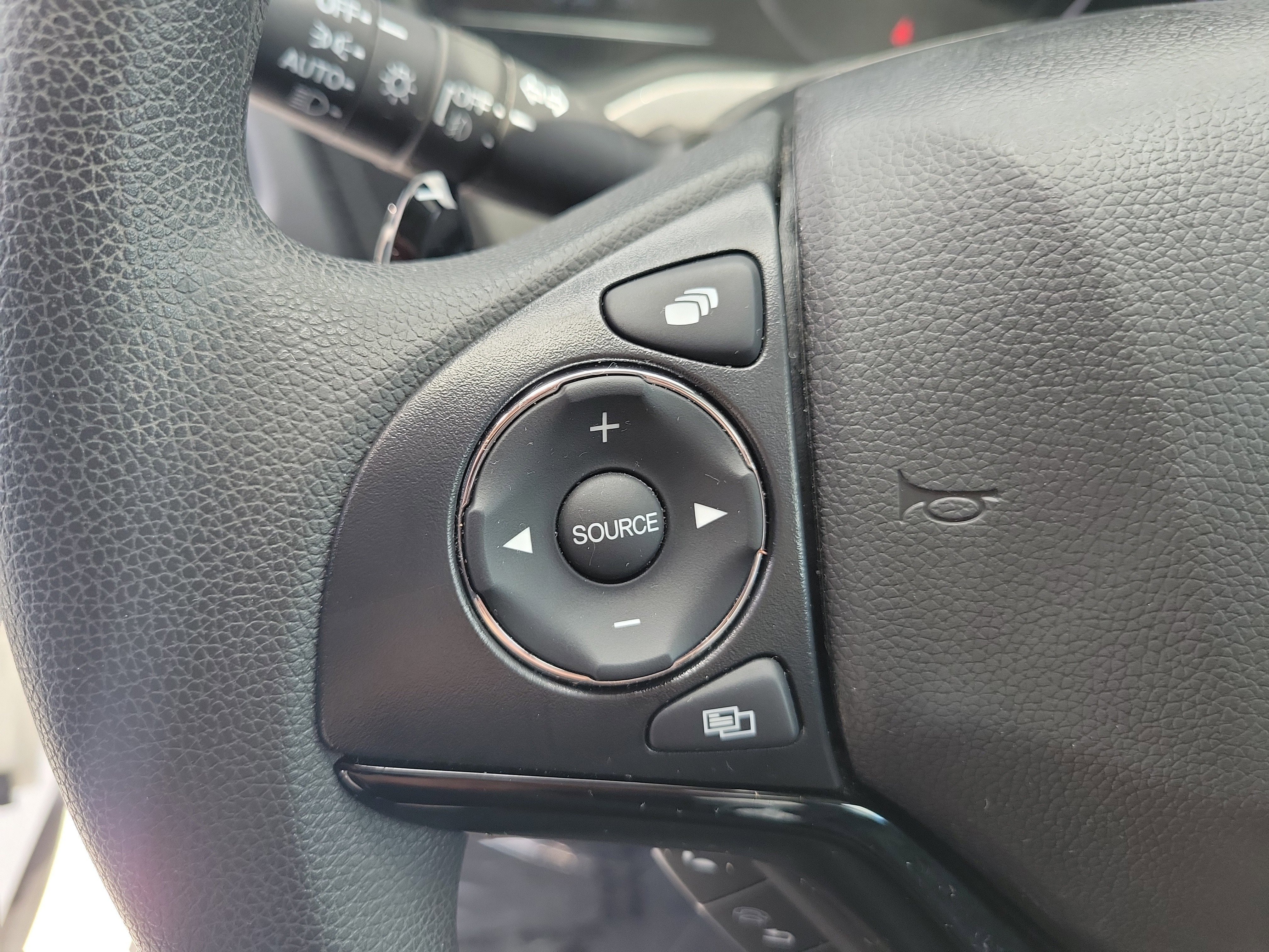 Used 2022 Honda HR-V EX image 26