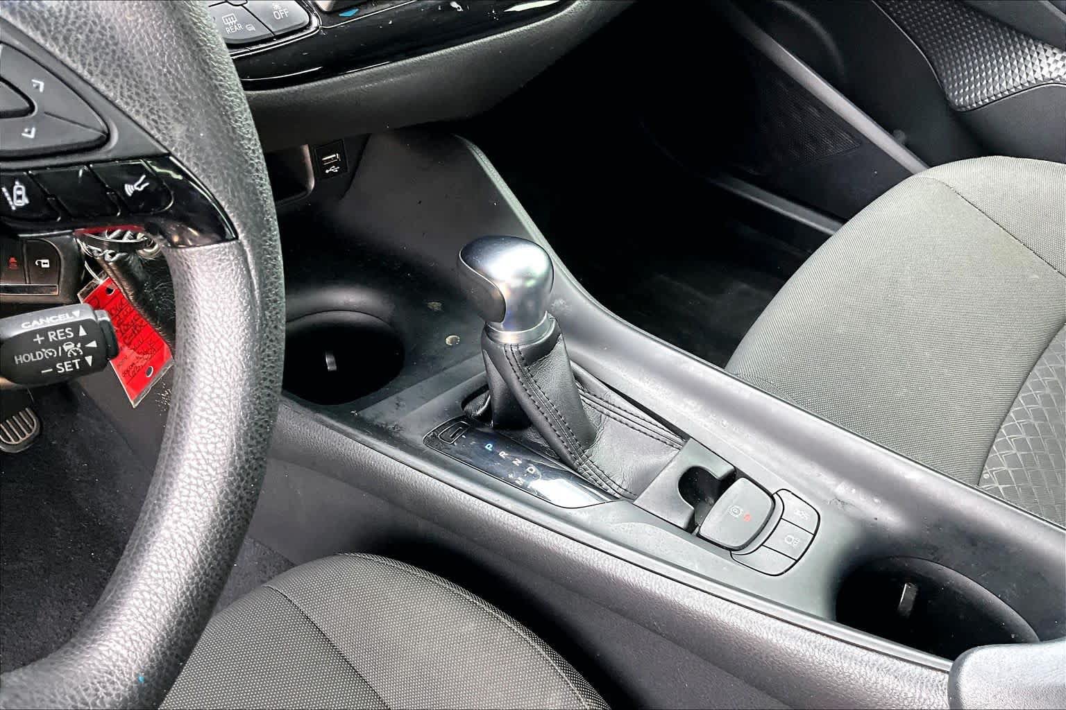Used 2021 Toyota C-HR LE FWD image 17